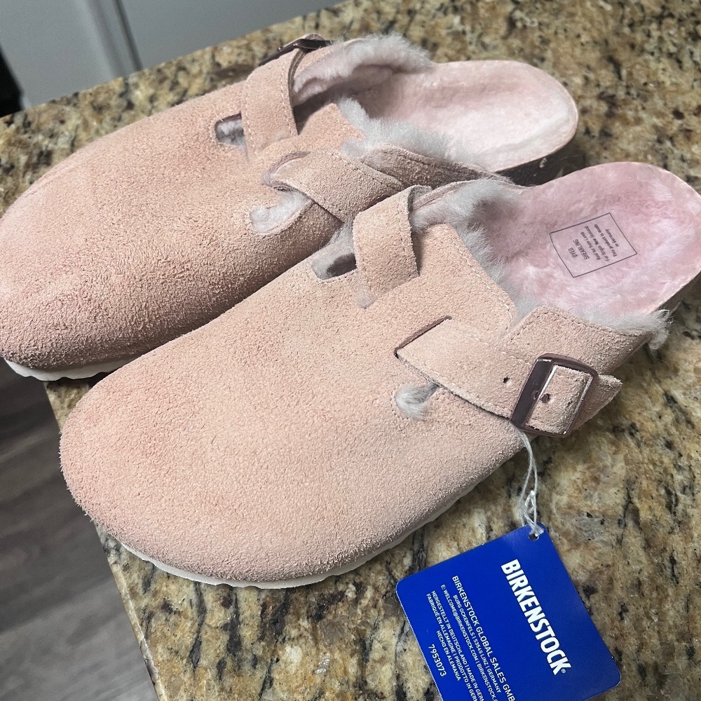 Birkenstock Boston Shearling Clog - Light Rose Suede